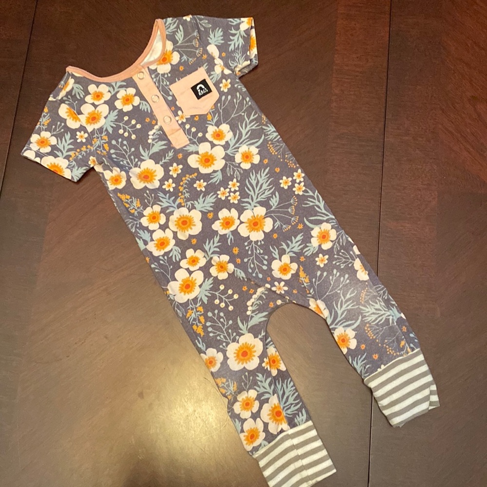 RAGS to Raches 6-12M Blue Poppy Floral Henley Romper EUC